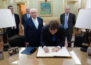 Javier Milei advirtió que vetará cualquier ley que atente contra el equilibrio fiscal